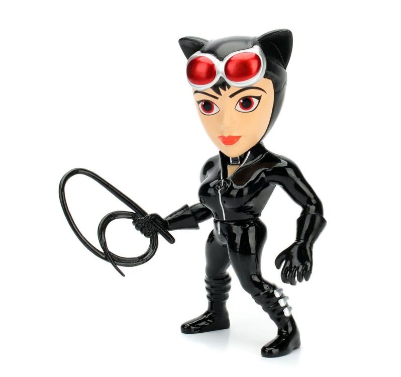 DC Comics Metals Die Cast 4" Catwoman Figure Gallery Image 4