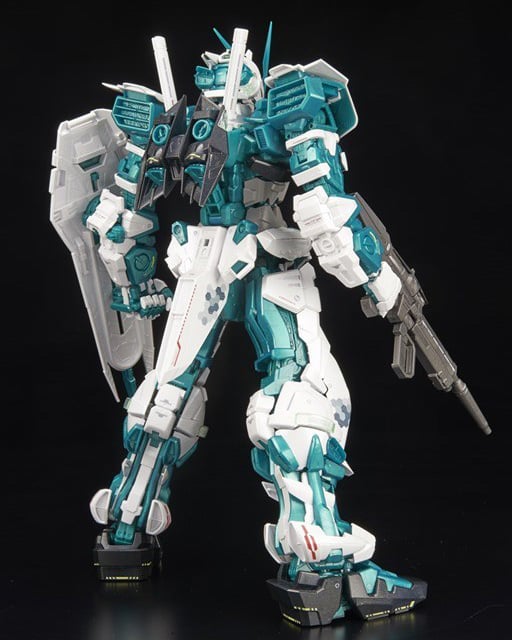 Gundam PG 1/60 Gundam Astray Green Frame (7-11 Color) Exclusive Gallery Image 4