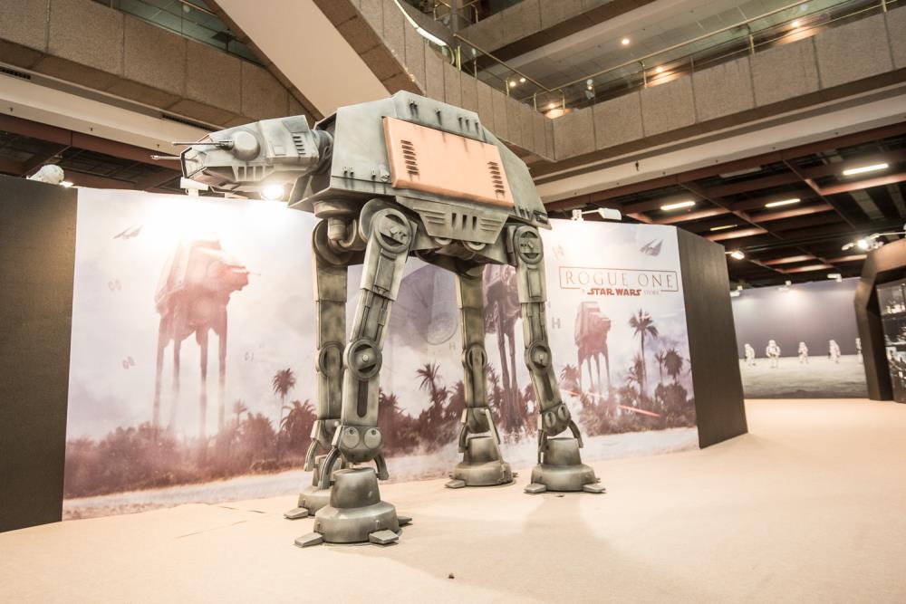 Master Craft MC-002 1/7 Scale AT-ACT Gallery Image 2