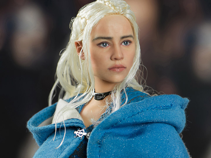 Game of Thrones Daenerys Targaryen 1/6th Scale Collectible Figure Gallery Image 1