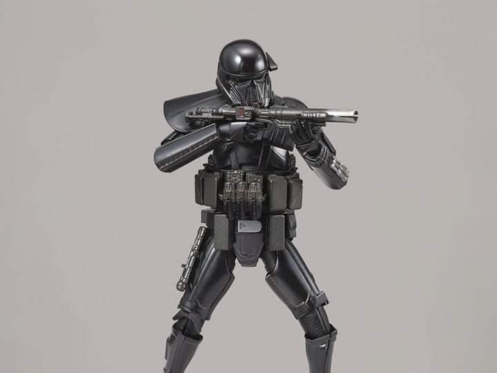 Rogue One: A Star Wars Story Death Trooper 1/12 Scale Model Kit Gallery Image 1