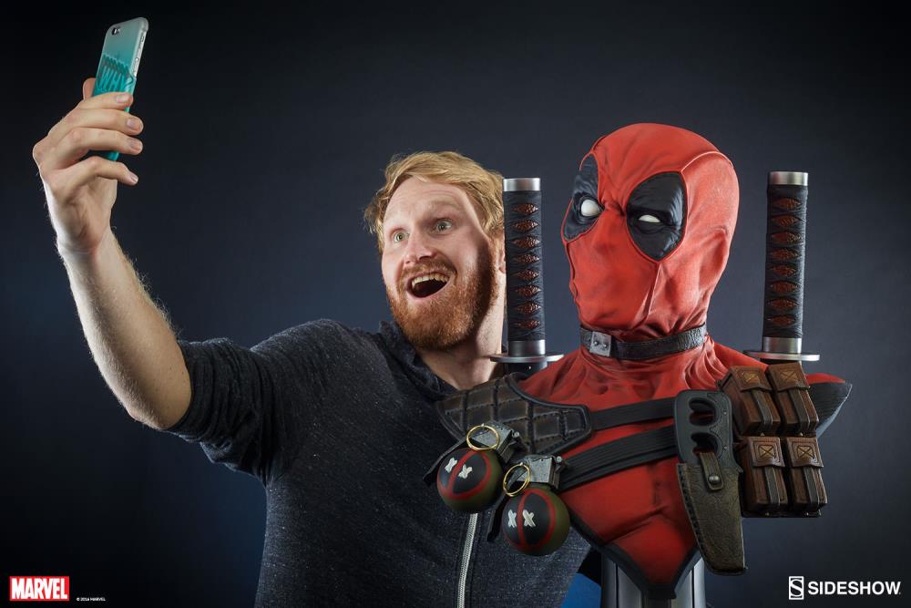 Deadpool Life-Size Bust Gallery Image 9