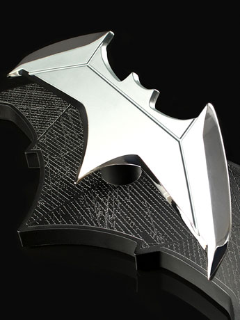 Batman Batarang 1/1 Scale Prop Replica Gallery Image 2