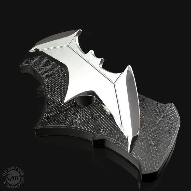 Batman Batarang 1/1 Scale Prop Replica Gallery Image 5