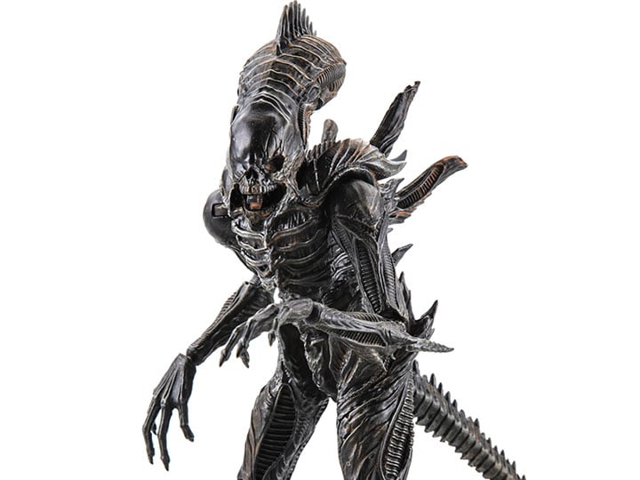 Aliens: Colonial Marines Xenomorph Raven 1:18 Scale Action Figure Gallery Image 1