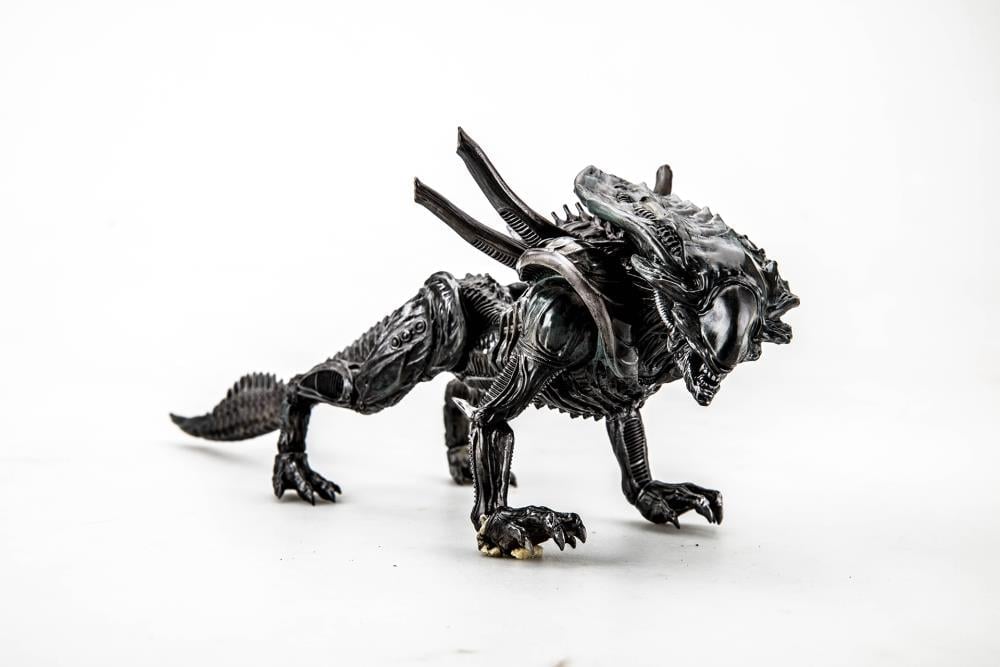 Aliens: Colonial Marines Xenomorph Crusher 1:18 Scale Action Figure Gallery Image 5