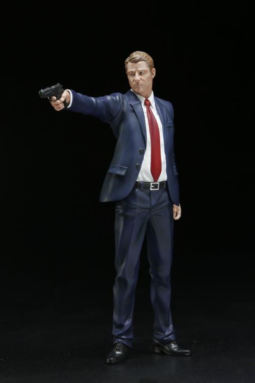 Gotham ArtFX+ James "Jim" Gordon Statue Gallery Image 3