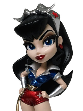 DC Bombshells Vinyl Figure - Wonder Woman Platinum Edition Exclusive Gallery Image 2