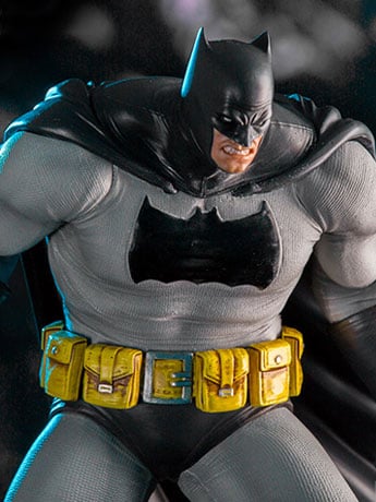 Batman: Arkham Knight Dark Knight 1/10 Art Scale Statue Gallery Image 2