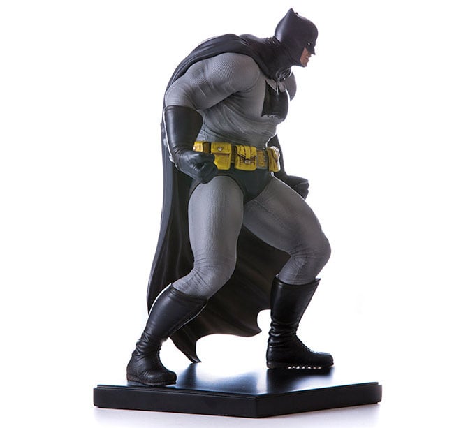 Batman: Arkham Knight Dark Knight 1/10 Art Scale Statue Gallery Image 4