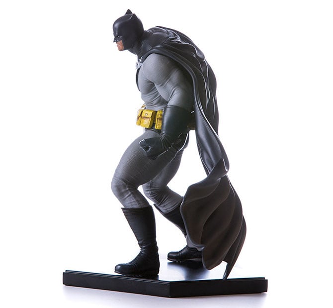 Batman: Arkham Knight Dark Knight 1/10 Art Scale Statue Gallery Image 5