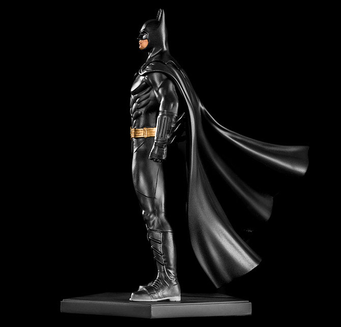 Batman: Arkham Knight Batman (1989) 1/10 Art Scale Statue Gallery Image 9