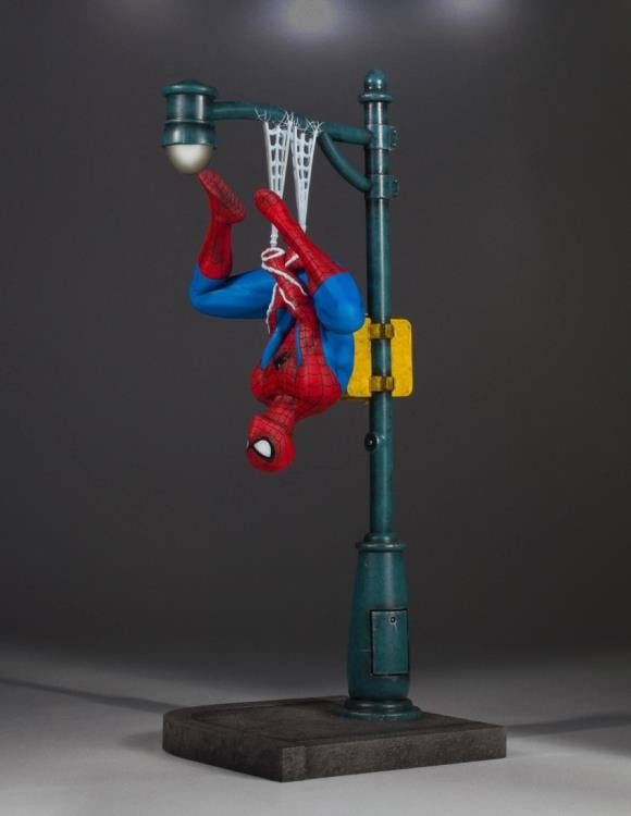 Marvel Collector's Gallery Spider-Man Statue Gallery Image 4