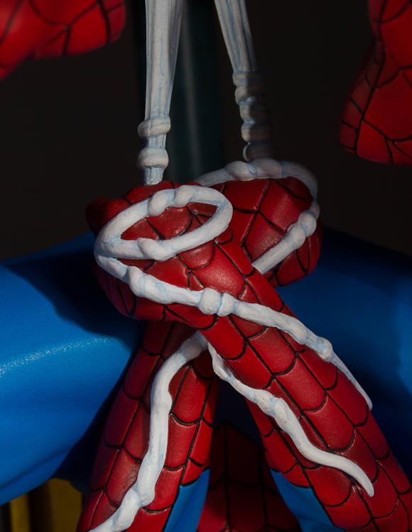 Marvel Collector's Gallery Spider-Man Statue Gallery Image 8