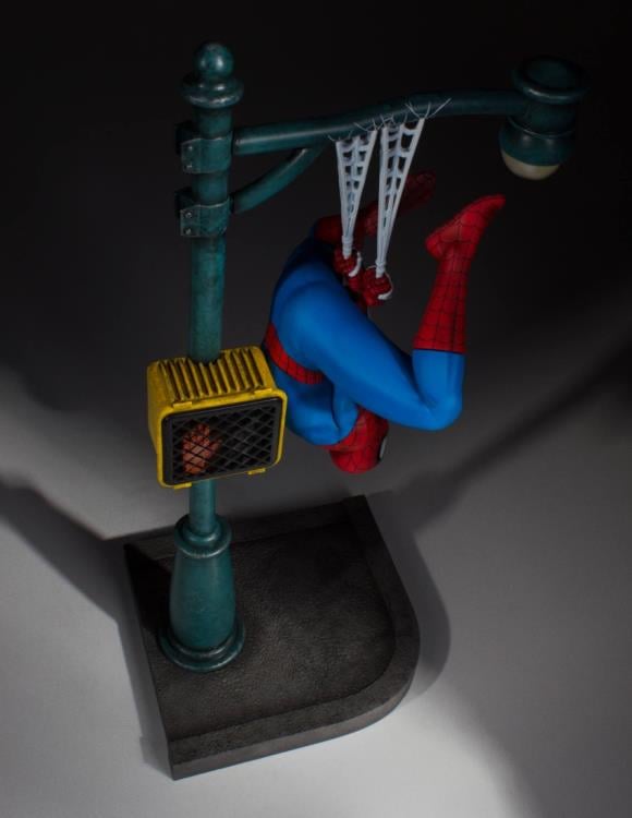 Marvel Collector's Gallery Spider-Man Statue Gallery Image 10