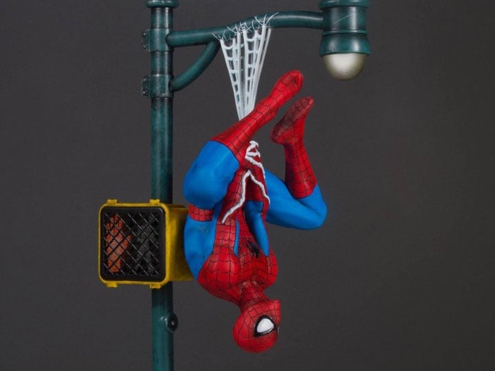 Marvel Collector's Gallery Spider-Man Statue Gallery Image 1