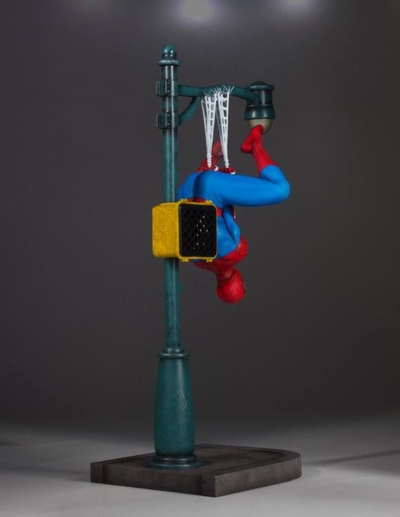 Marvel Collector's Gallery Spider-Man Statue Gallery Image 7