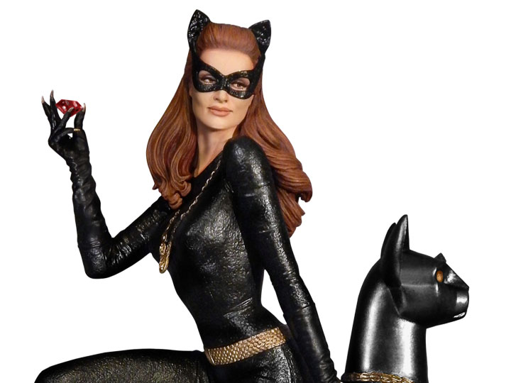 Catwoman Maquette "Ruby Edition" Variant Gallery Image 1