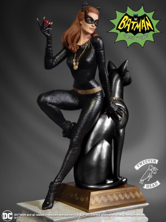 Catwoman Maquette "Ruby Edition" Variant Gallery Image 3