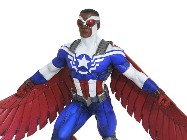Marvel Gallery Captain America (Sam Wilson) Figure Gallery Image 1