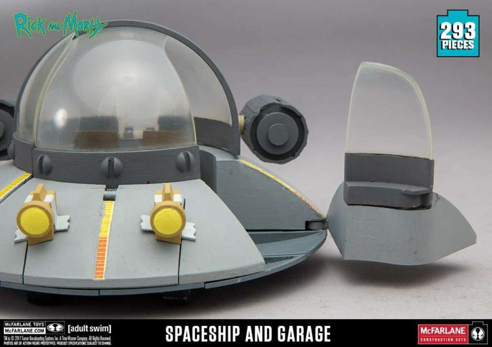 Rick and Morty Spaceship and Garage Large Construction Set Gallery Image 4