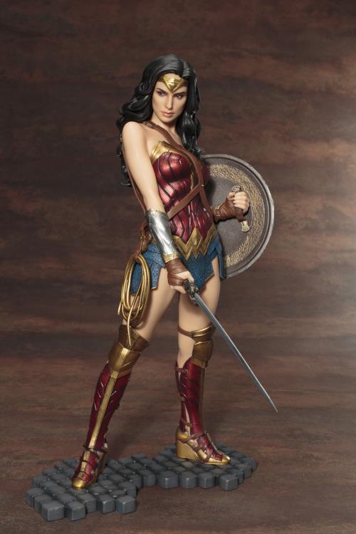 Wonder Woman ArtFX Wonder Woman Statue Gallery Image 4