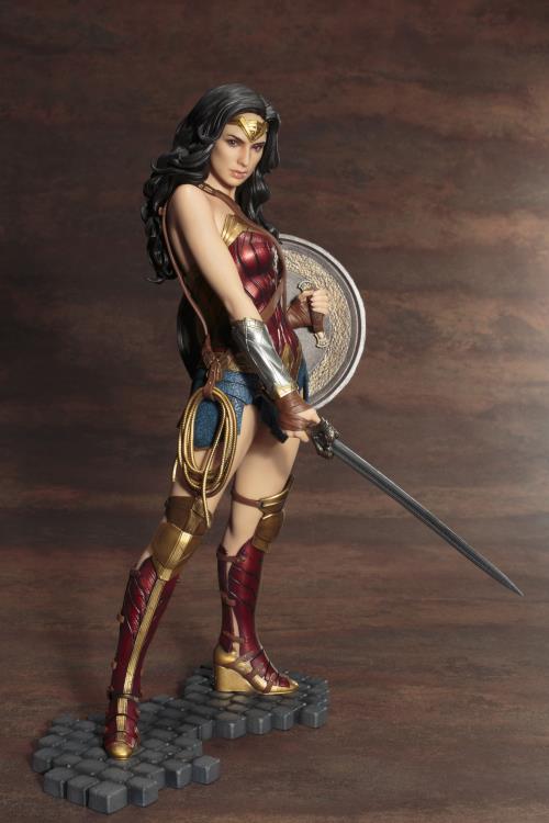 Wonder Woman ArtFX Wonder Woman Statue Gallery Image 3