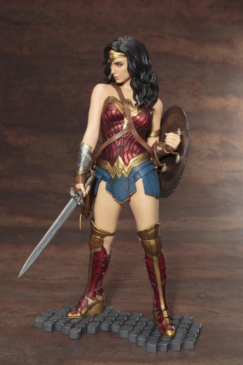 Wonder Woman ArtFX Wonder Woman Statue Gallery Image 5