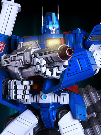 Transformers Generation 1 Ultra Magnus Limited Edition Statue Gallery Image 2