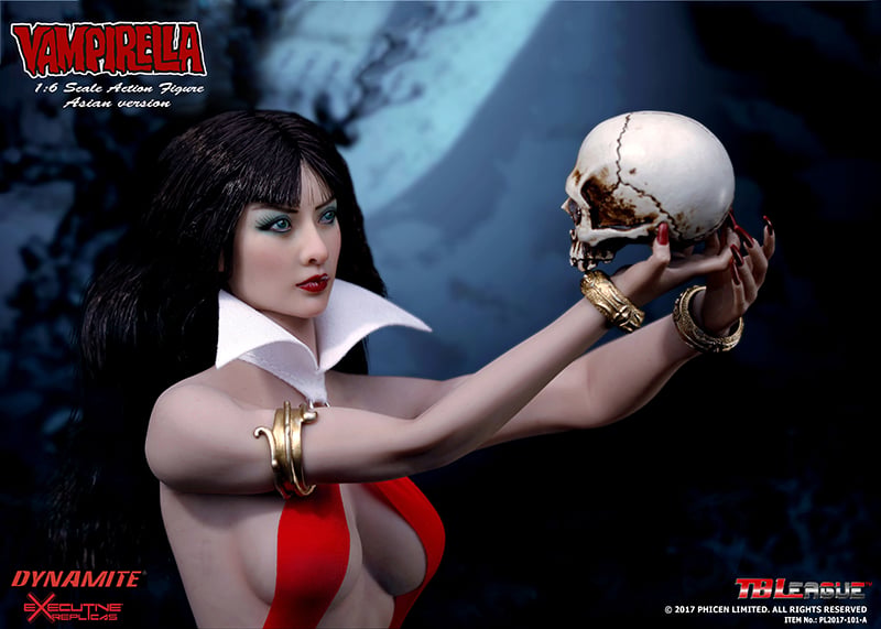 Vampirella 1/6 Scale Figure (Asian Version) Gallery Image 10