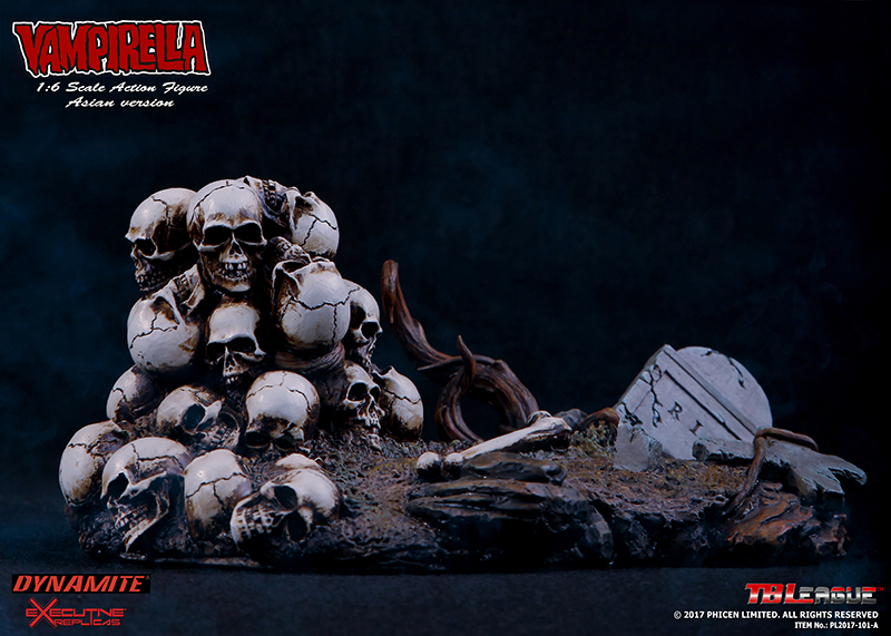 Vampirella 1/6 Scale Figure (Asian Version) Gallery Image 12