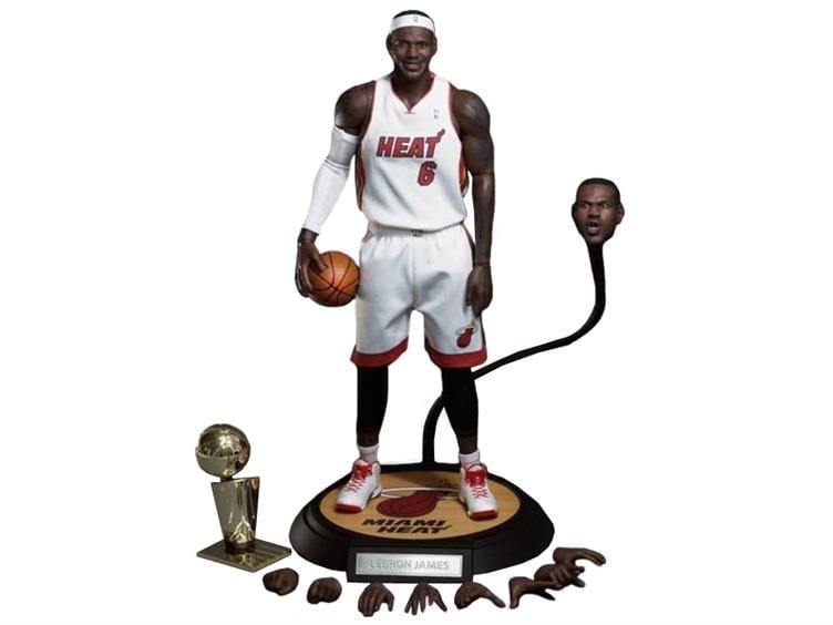 NBA Real Masterpiece LeBron James 1/6 Scale Figure