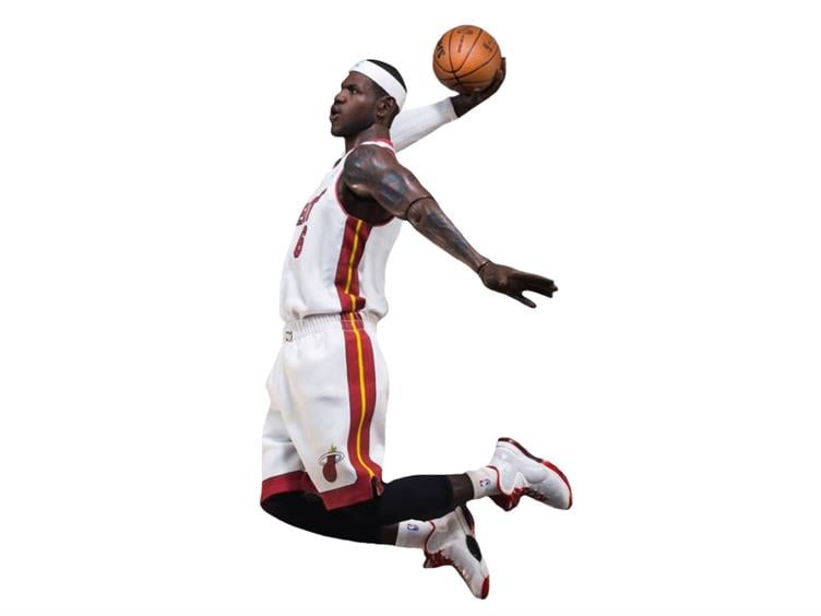 NBA Real Masterpiece LeBron James 1/6 Scale Figure