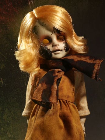 Living Dead Doll Series 34 Wassen Hole - Canary