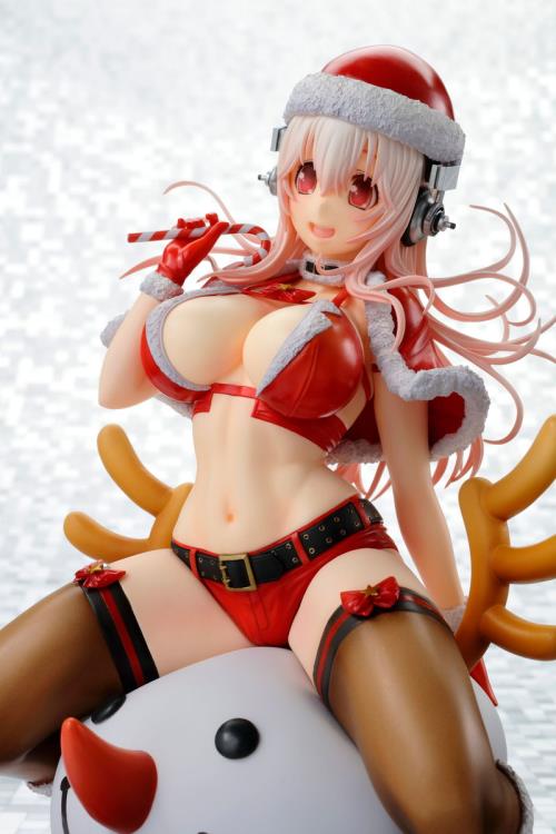 Nitroplus Super Sonico (Christmas Ver.) 1/7 Scale Figure Gallery Image 8