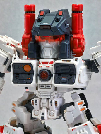 Master Made SDT-01 Titan Mobile City Gallery Image 2