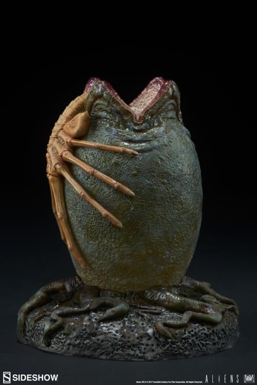 Alien Egg Statue Gallery Image 9