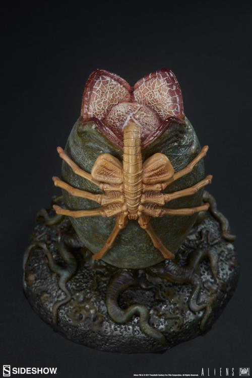 Alien Egg Statue Gallery Image 10