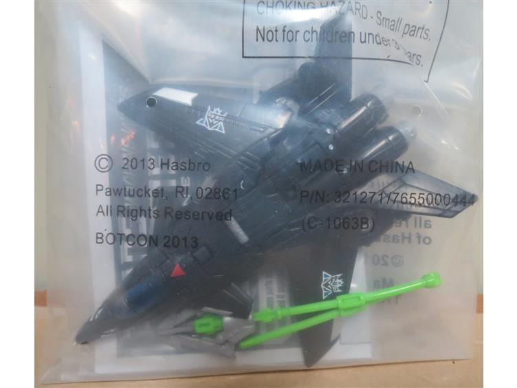 2013 Botcon Exclusive - Starscream Gallery Image 1
