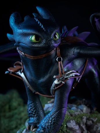 How to Train Your Dragon 2 Toothless Statue Gallery Image 2