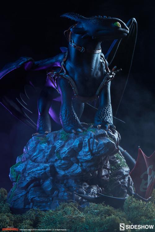 How to Train Your Dragon 2 Toothless Statue Gallery Image 10