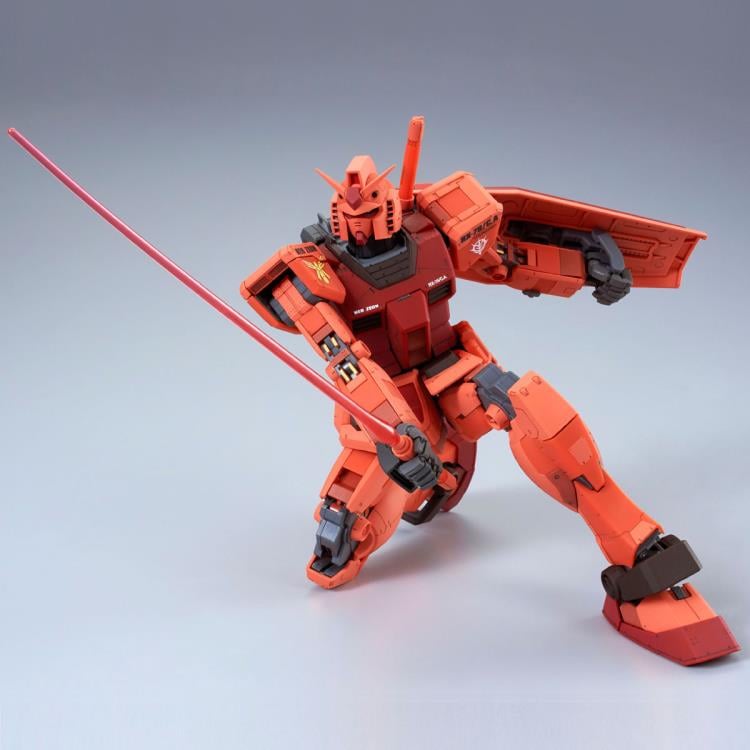 Mobile Suit Gundam: Gihren's Greed: Blood of Zeon MG Casval's Custom Gundam (Ver. 3.0) Exclusive 1/100 Scale Model Kit Gallery Image 8