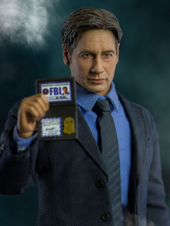 The X-Files Agent Mulder 1/6 Scale Collectible Figure Gallery Image 2
