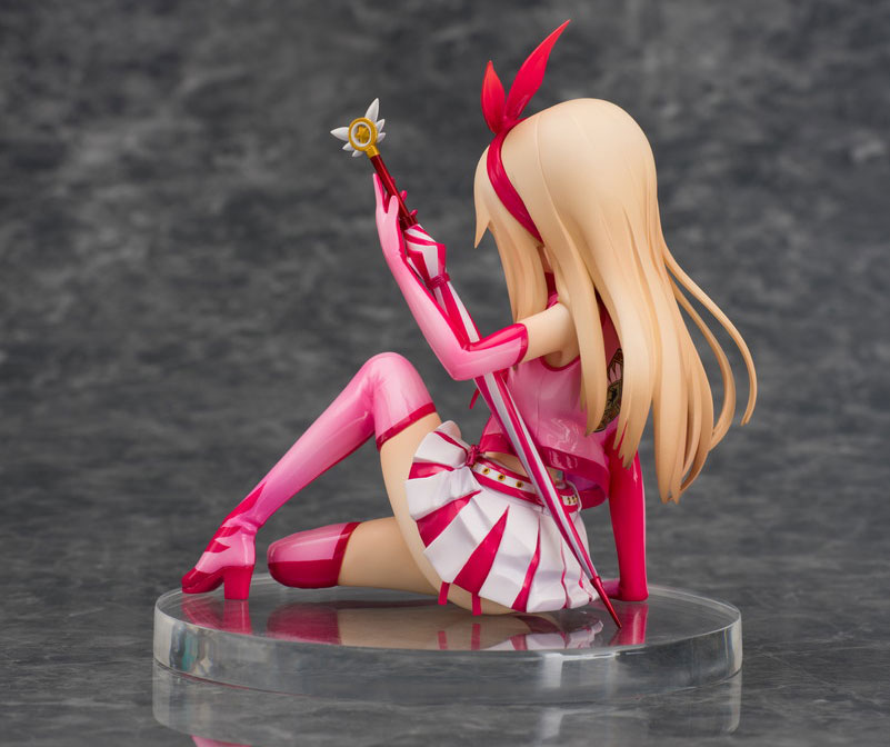 Fate/kaleid Illyasviel Von Einzbern (Priya Racing Ver.) 1/8 Scale Figure Gallery Image 5
