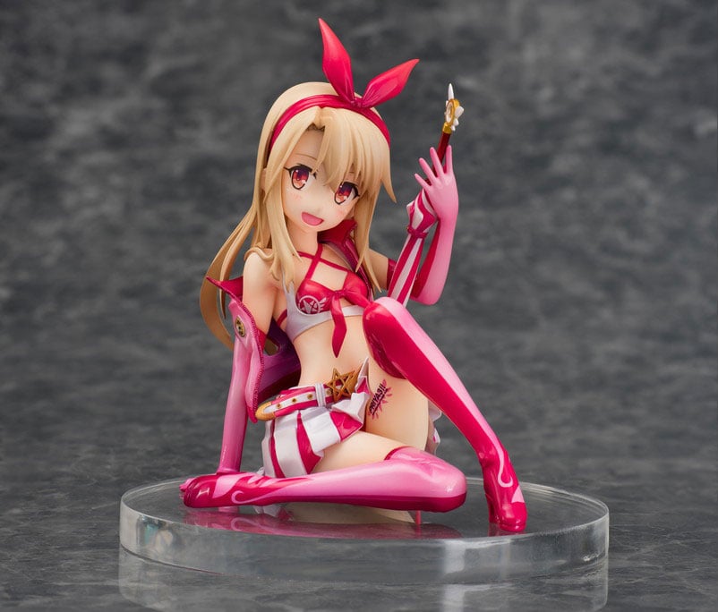 Fate/kaleid Illyasviel Von Einzbern (Priya Racing Ver.) 1/8 Scale Figure Gallery Image 4