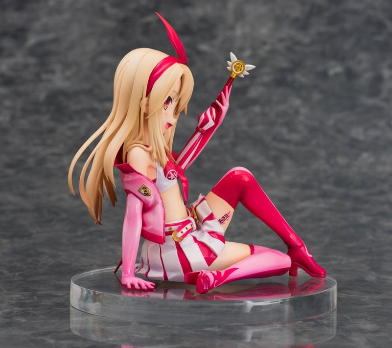 Fate/kaleid Illyasviel Von Einzbern (Priya Racing Ver.) 1/8 Scale Figure Gallery Image 8