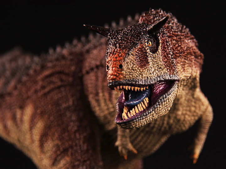 Carnotaurus sastrei "Crimson King" 1/35 Scale Museum Class Replica Gallery Image 1