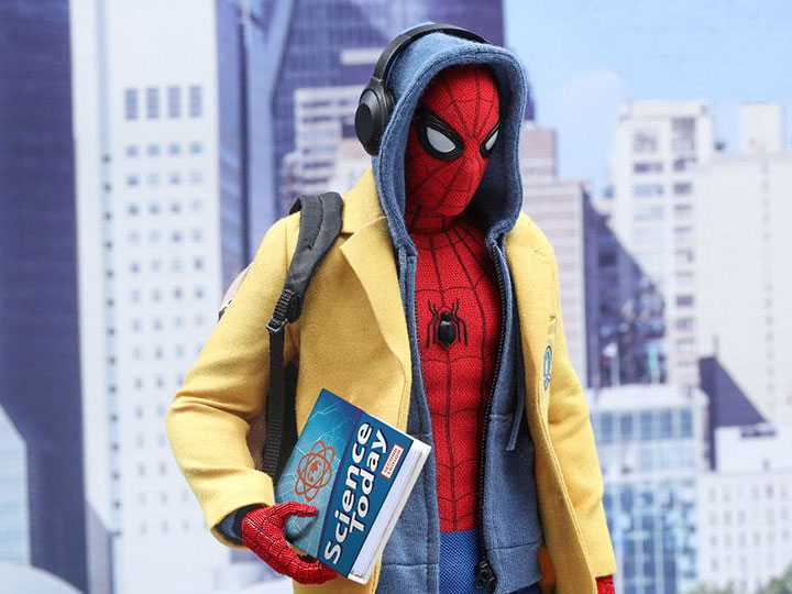 Spider-Man: Homecoming MMS426 Spider-Man (Deluxe Ver.) 1/6th Scale Collectible Figure Gallery Image 1