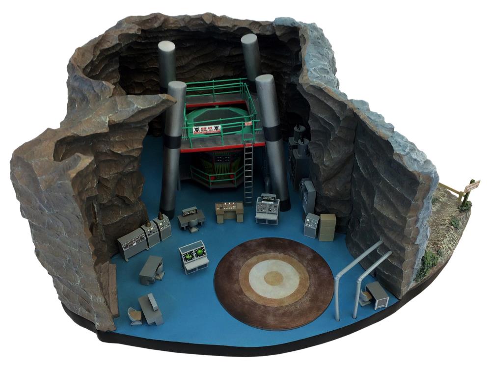 Batman Classic TV Series Batcave 1/50 Scale Desktop Sculpture Gallery Image 3