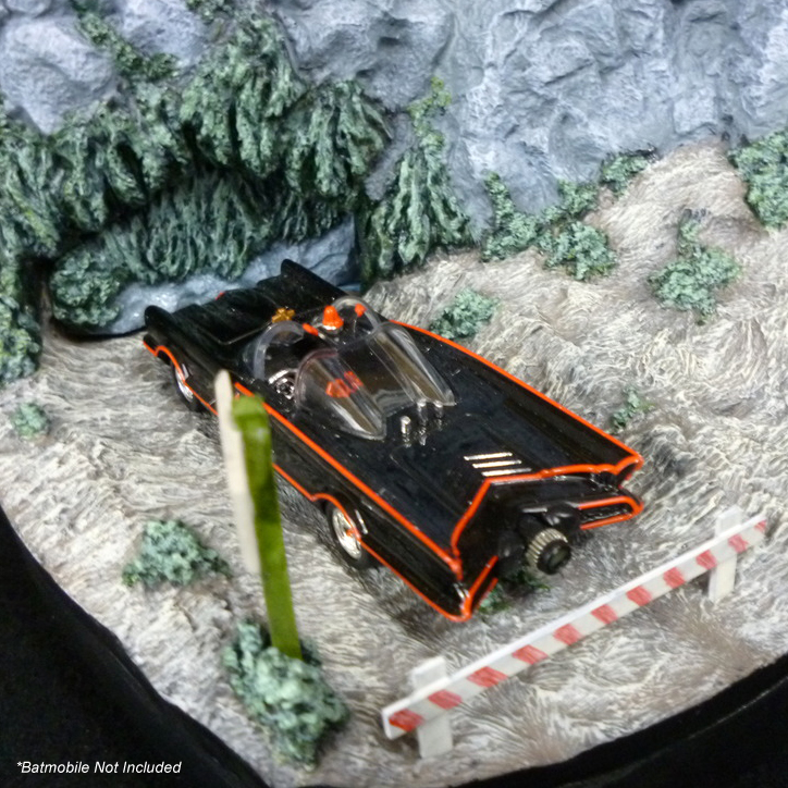 Batman Classic TV Series Batcave 1/50 Scale Desktop Sculpture Gallery Image 13